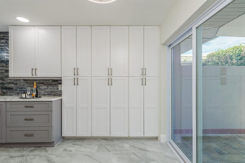 For Sale: $550,000 (2 beds, 2 baths, 1400 Square Feet)