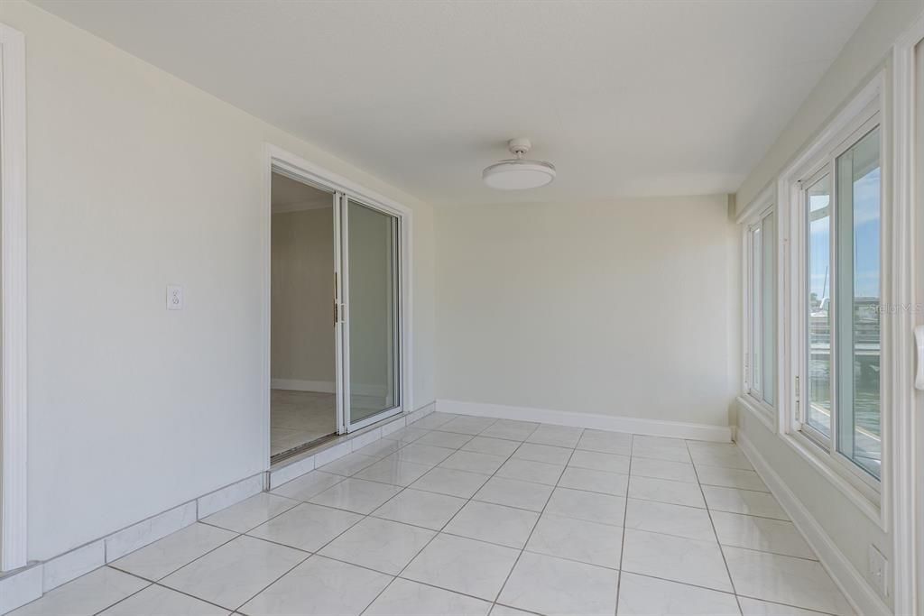 For Sale: $550,000 (2 beds, 2 baths, 1400 Square Feet)