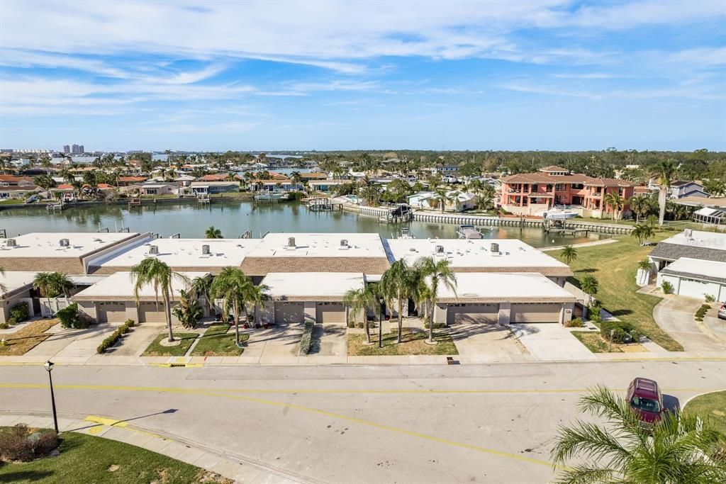 For Sale: $550,000 (2 beds, 2 baths, 1400 Square Feet)