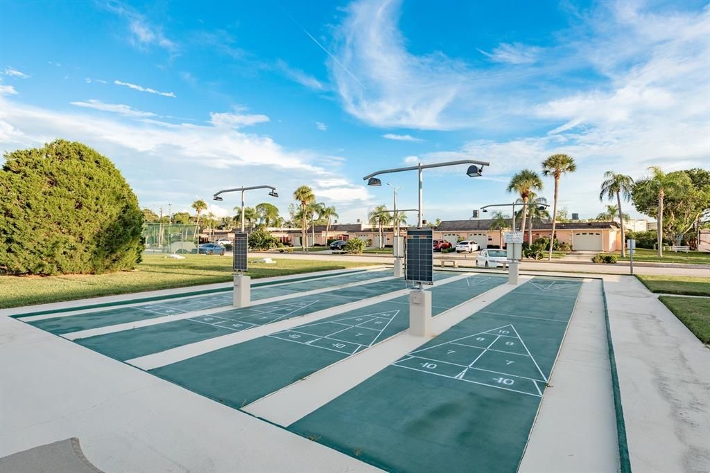 For Sale: $550,000 (2 beds, 2 baths, 1400 Square Feet)