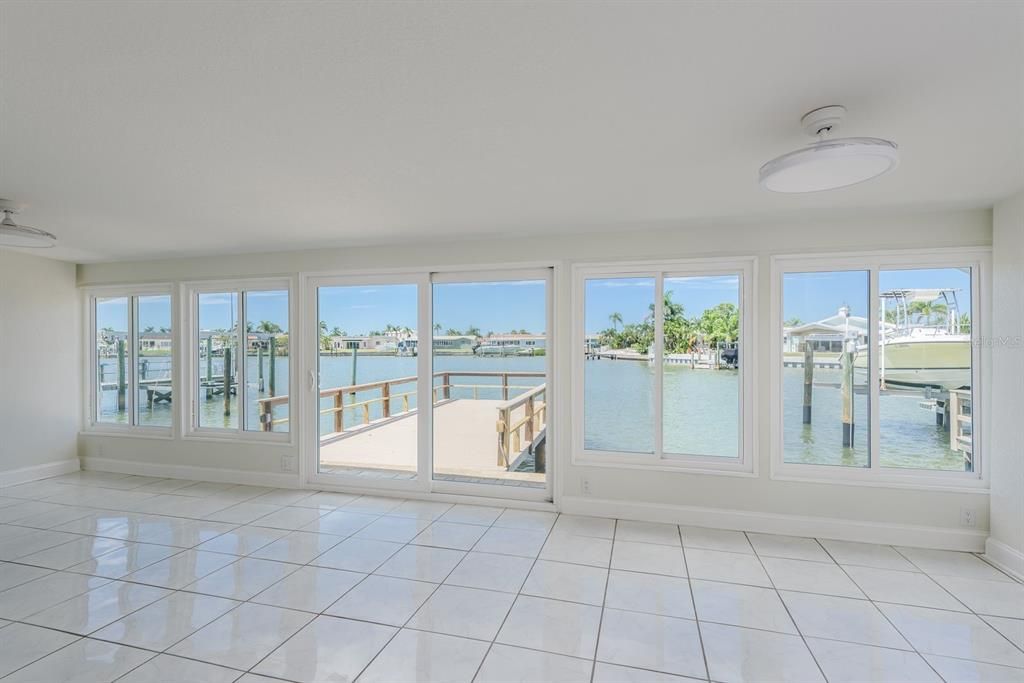 For Sale: $550,000 (2 beds, 2 baths, 1400 Square Feet)