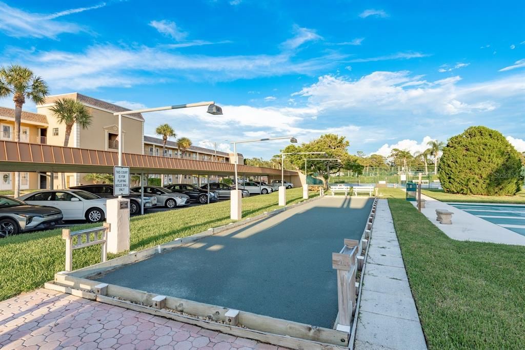 For Sale: $550,000 (2 beds, 2 baths, 1400 Square Feet)