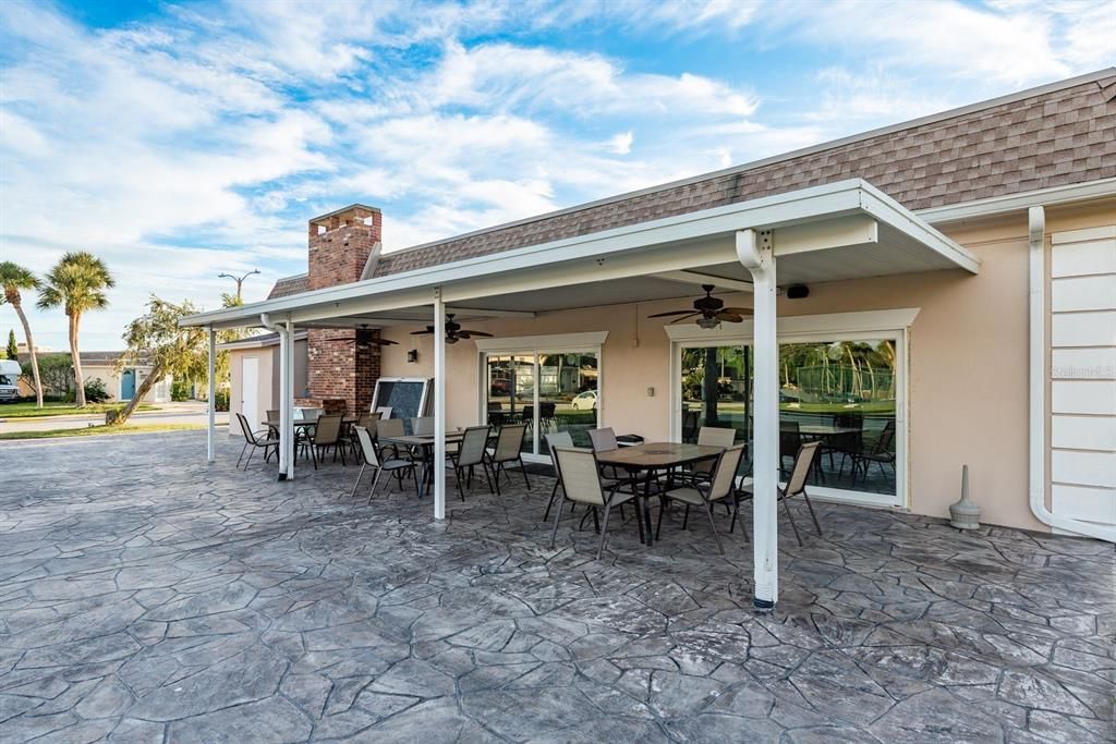 For Sale: $550,000 (2 beds, 2 baths, 1400 Square Feet)