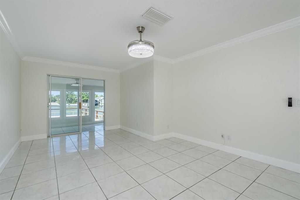 For Sale: $550,000 (2 beds, 2 baths, 1400 Square Feet)