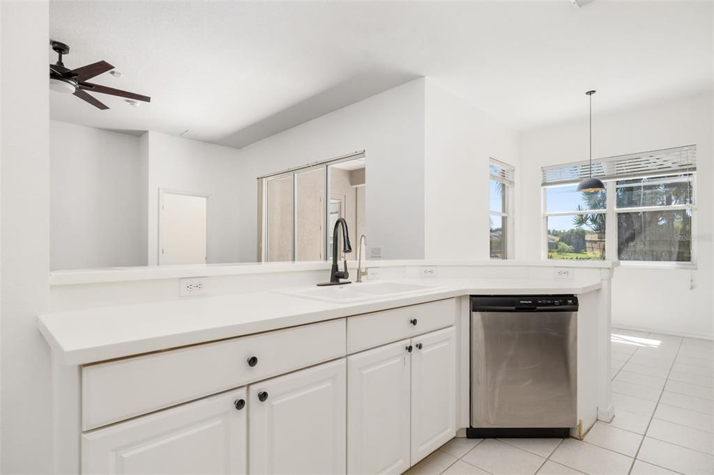 Active With Contract: $455,000 (3 beds, 2 baths, 1883 Square Feet)