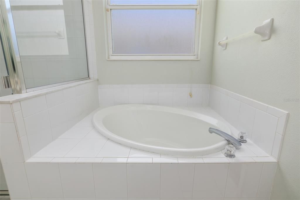 Active With Contract: $455,000 (3 beds, 2 baths, 1883 Square Feet)