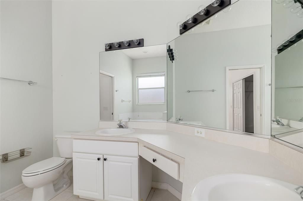 Active With Contract: $455,000 (3 beds, 2 baths, 1883 Square Feet)