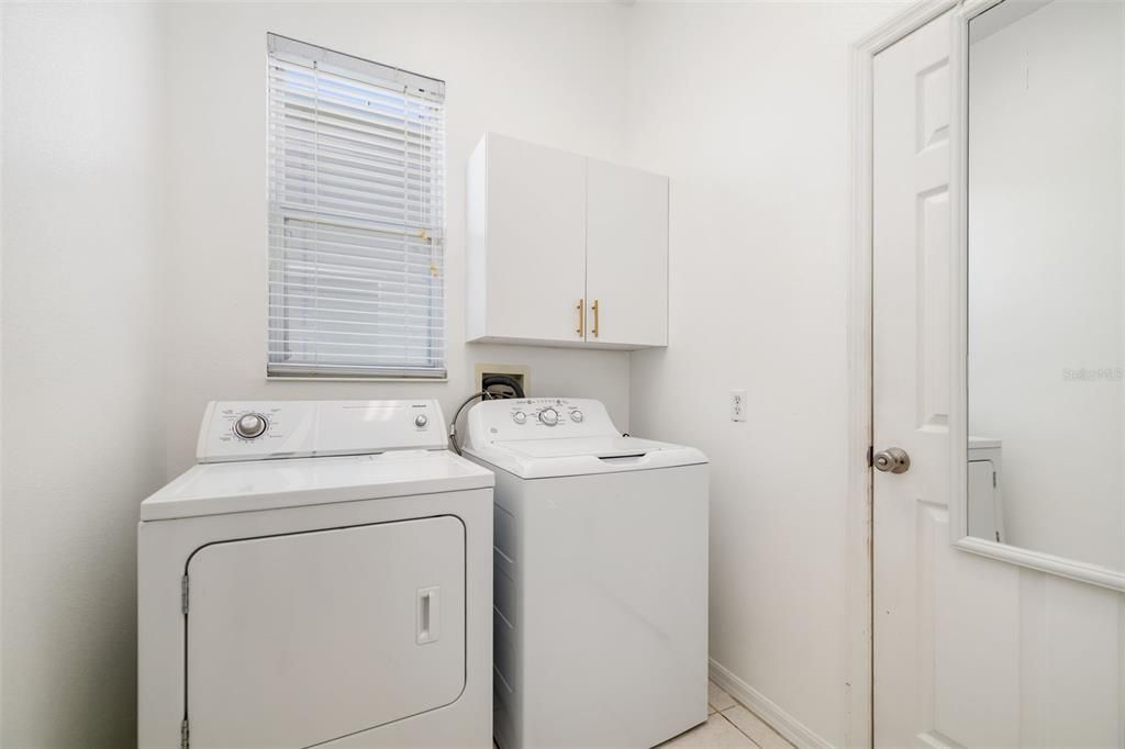 Active With Contract: $455,000 (3 beds, 2 baths, 1883 Square Feet)
