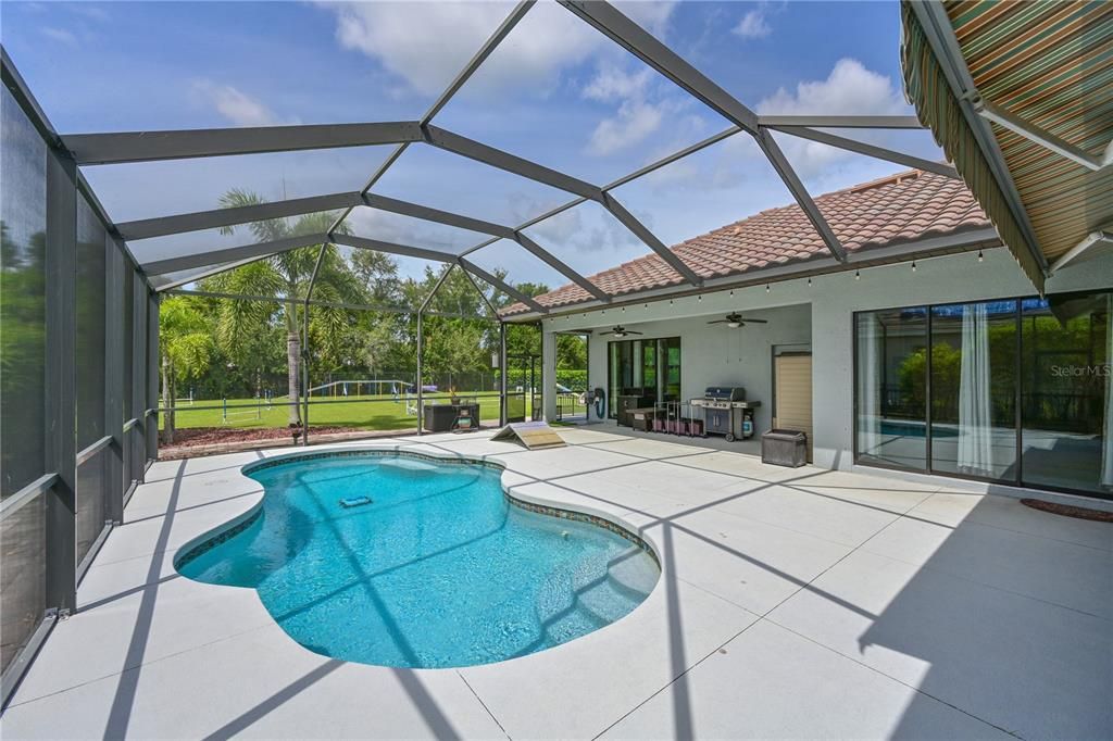 合同活跃: $759,900 (4 贝兹, 3 浴室, 3080 平方英尺)