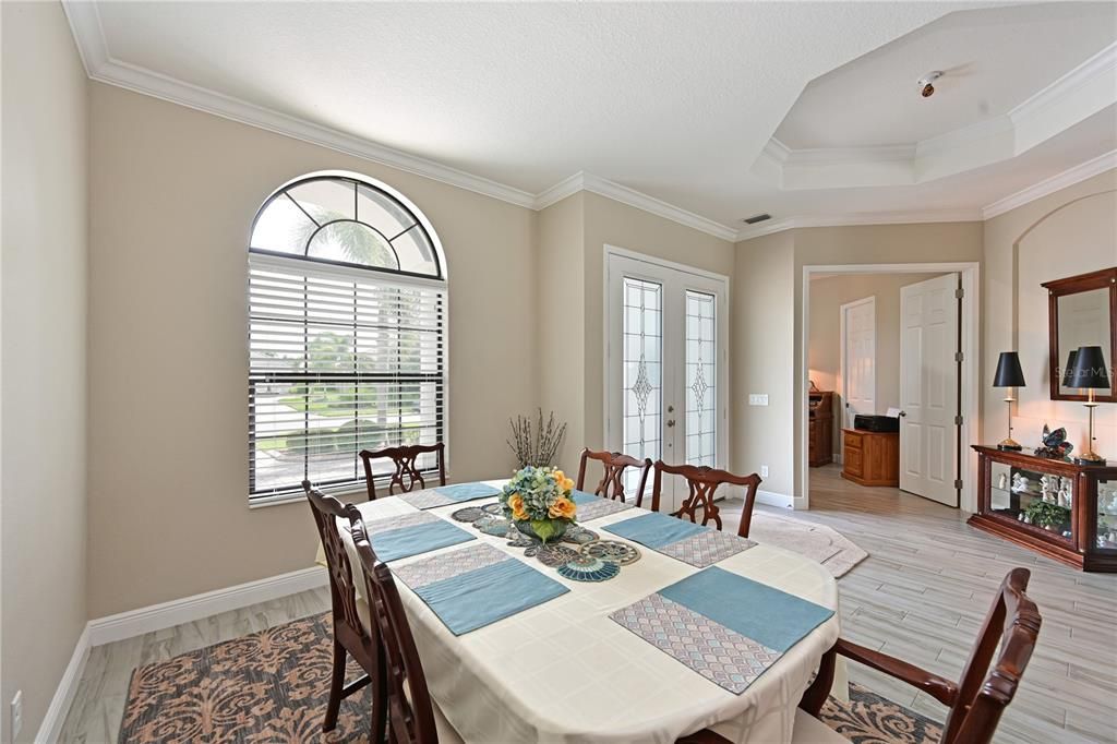 合同活跃: $759,900 (4 贝兹, 3 浴室, 3080 平方英尺)