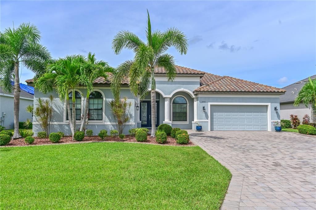 合同活跃: $759,900 (4 贝兹, 3 浴室, 3080 平方英尺)