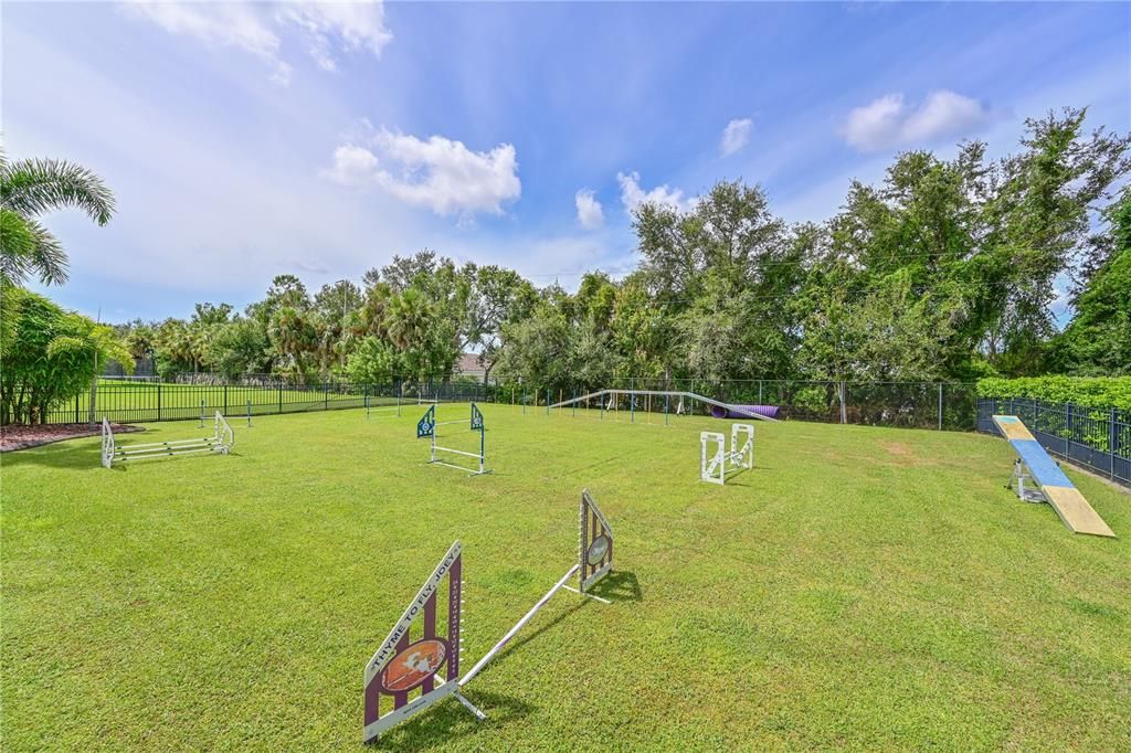 合同活跃: $759,900 (4 贝兹, 3 浴室, 3080 平方英尺)