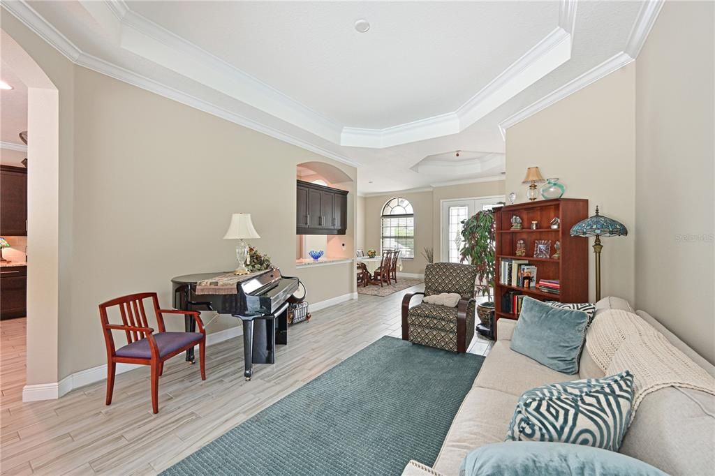 合同活跃: $759,900 (4 贝兹, 3 浴室, 3080 平方英尺)