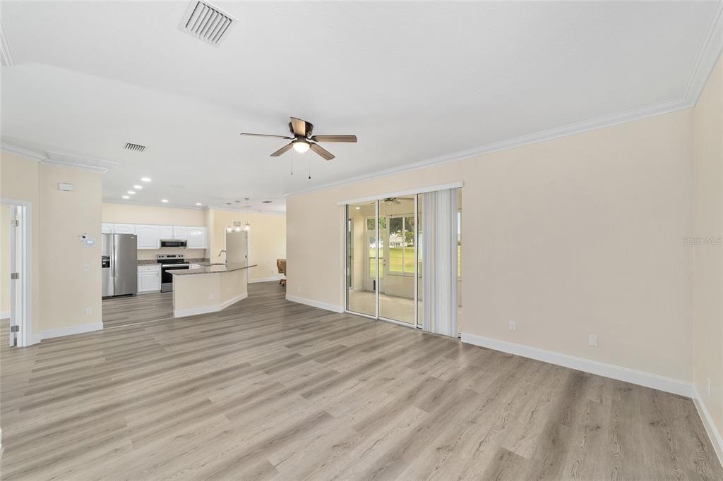 Под контрактом: $275,000 (3 спален, 2 ванн, 1683 Квадратных фут)