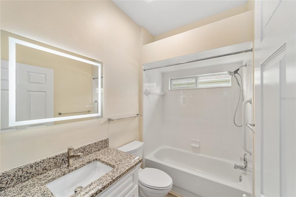 Под контрактом: $275,000 (3 спален, 2 ванн, 1683 Квадратных фут)