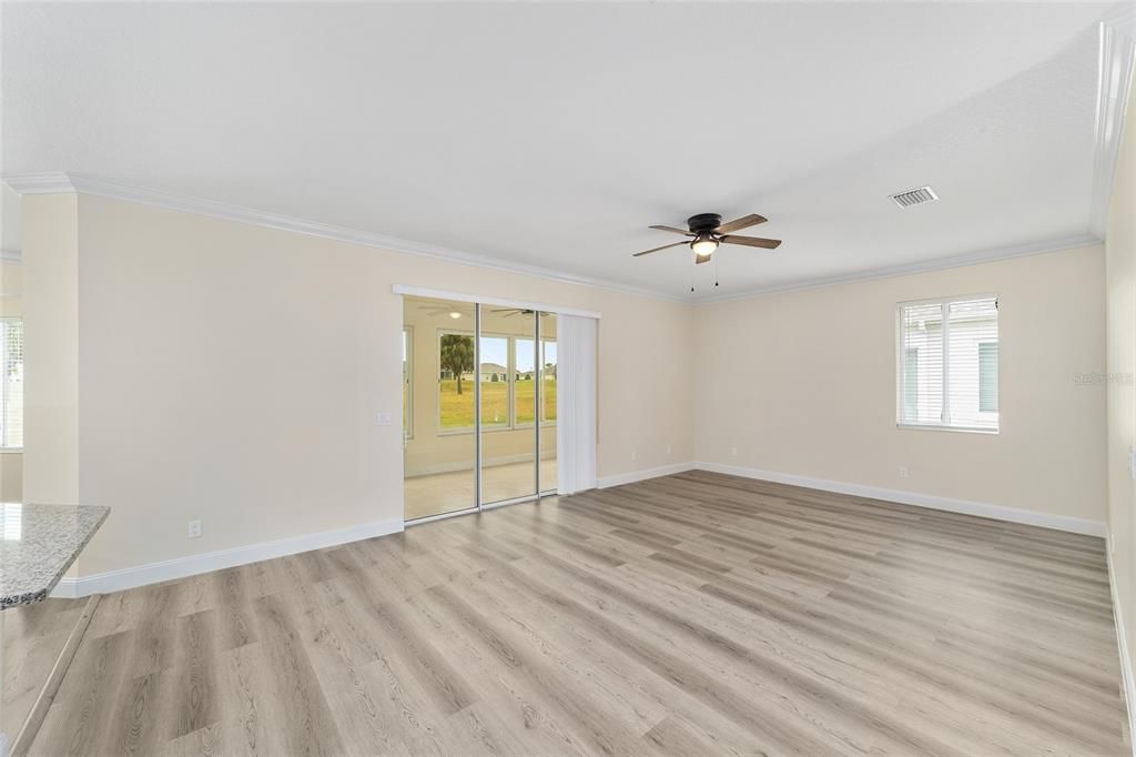 Под контрактом: $275,000 (3 спален, 2 ванн, 1683 Квадратных фут)