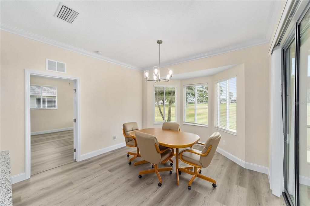 Под контрактом: $275,000 (3 спален, 2 ванн, 1683 Квадратных фут)