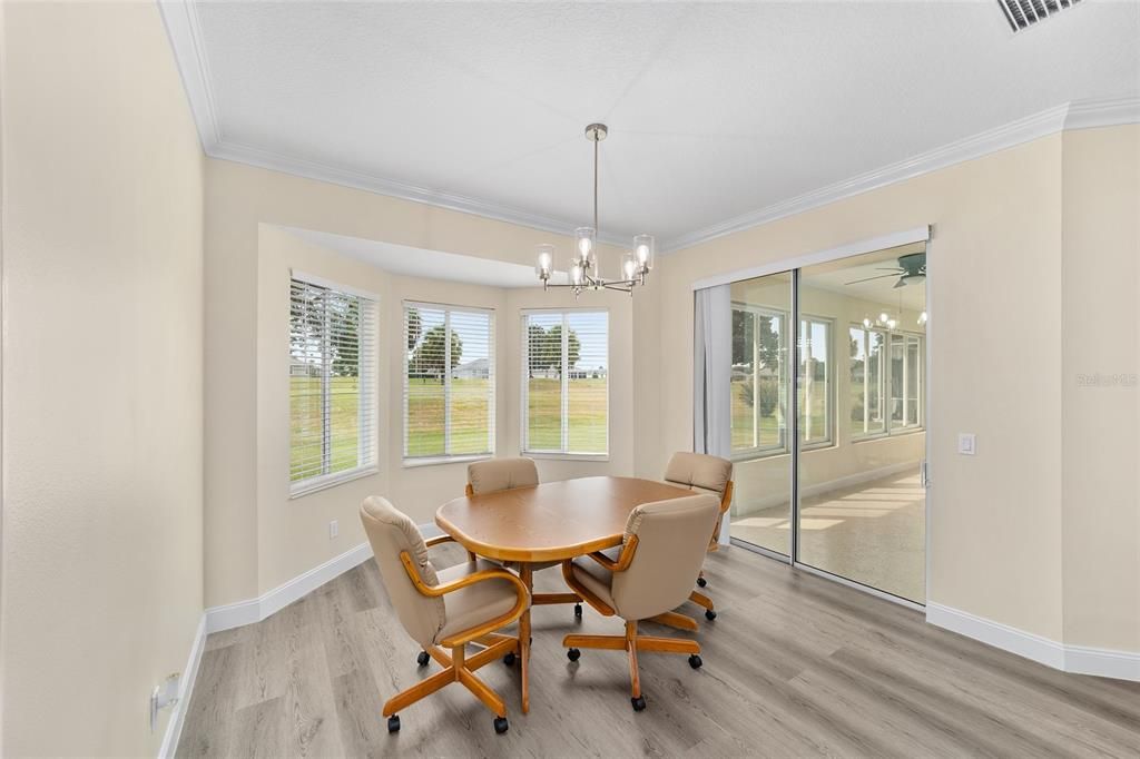 Под контрактом: $275,000 (3 спален, 2 ванн, 1683 Квадратных фут)