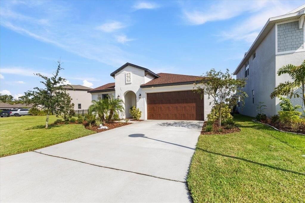 Под контрактом: $524,999 (4 спален, 3 ванн, 2207 Квадратных фут)