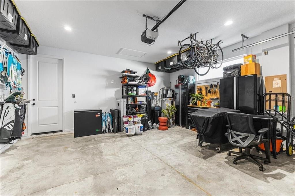 Под контрактом: $524,999 (4 спален, 3 ванн, 2207 Квадратных фут)