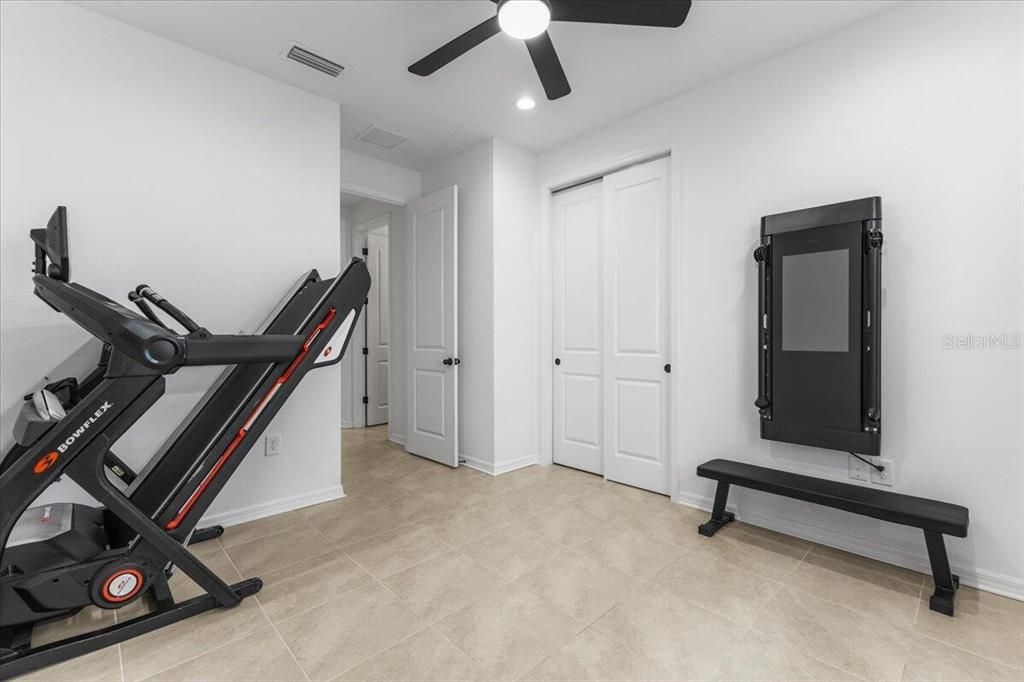 Под контрактом: $524,999 (4 спален, 3 ванн, 2207 Квадратных фут)