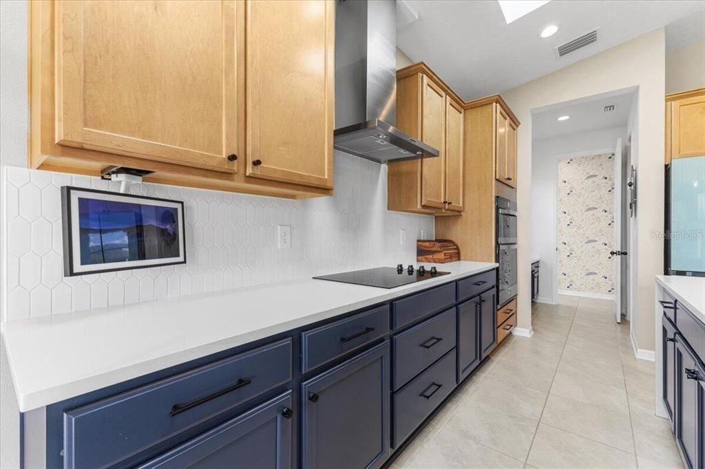 Под контрактом: $524,999 (4 спален, 3 ванн, 2207 Квадратных фут)