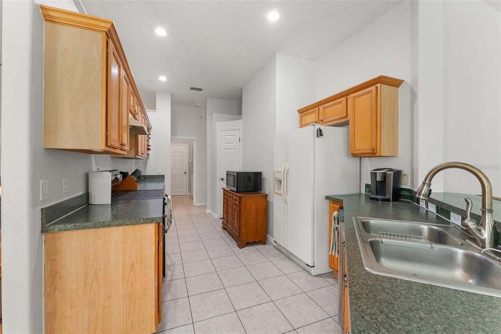 En Venta: $415,000 (4 camas, 2 baños, 2017 Pies cuadrados)