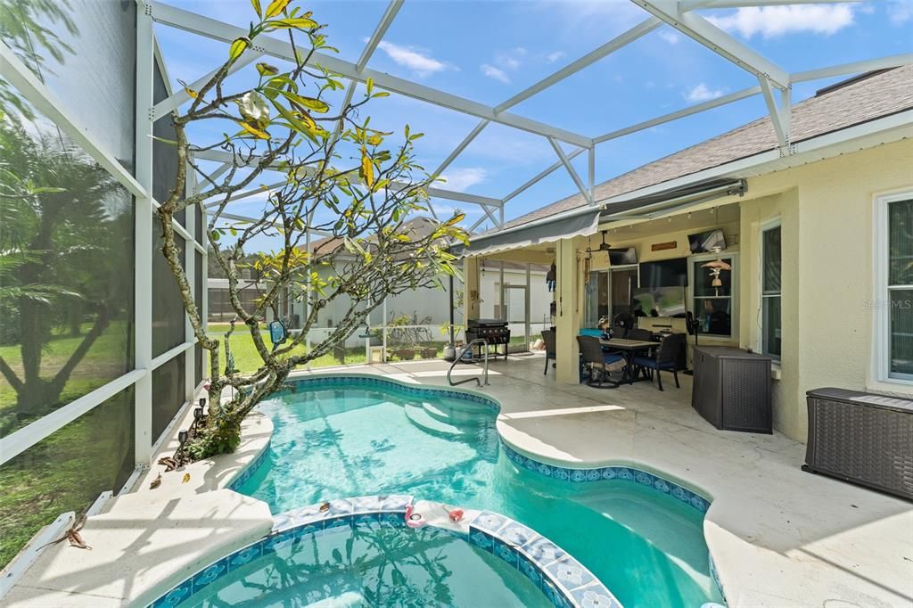 En Venta: $415,000 (4 camas, 2 baños, 2017 Pies cuadrados)