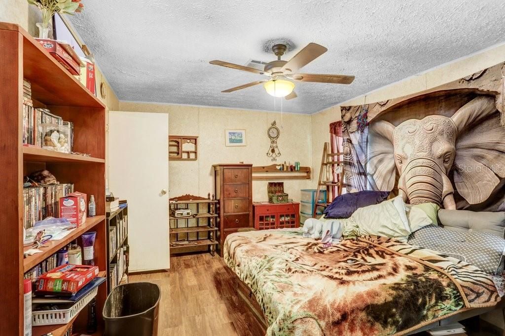 For Sale: $189,900 (3 beds, 2 baths, 1344 Square Feet)