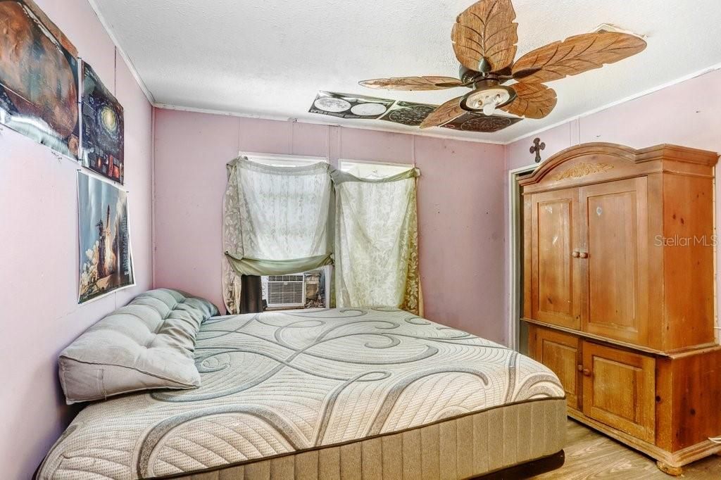 For Sale: $189,900 (3 beds, 2 baths, 1344 Square Feet)