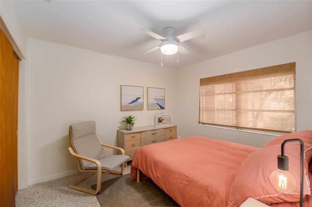 В аренду: $2,100 (2 спален, 1 ванн, 2335 Квадратных фут)