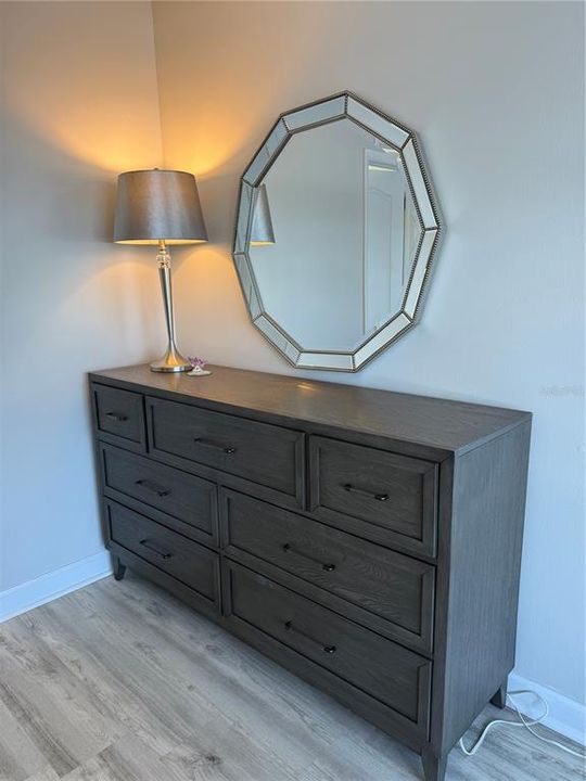 出租: $3,000 (2 贝兹, 2 浴室, 1062 平方英尺)