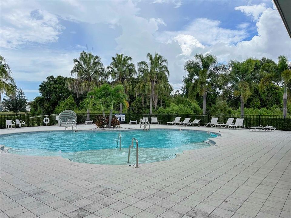 Под контрактом: $2,195 (3 спален, 2 ванн, 1591 Квадратных фут)