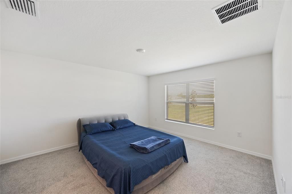 For Rent: $2,500 (3 beds, 2 baths, 1672 Square Feet)