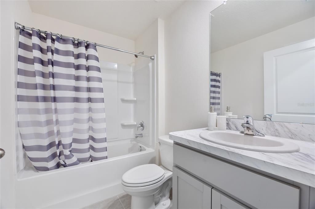 For Rent: $2,500 (3 beds, 2 baths, 1672 Square Feet)