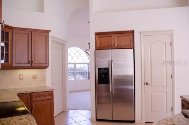 For Rent: $2,100 (3 beds, 2 baths, 2139 Square Feet)