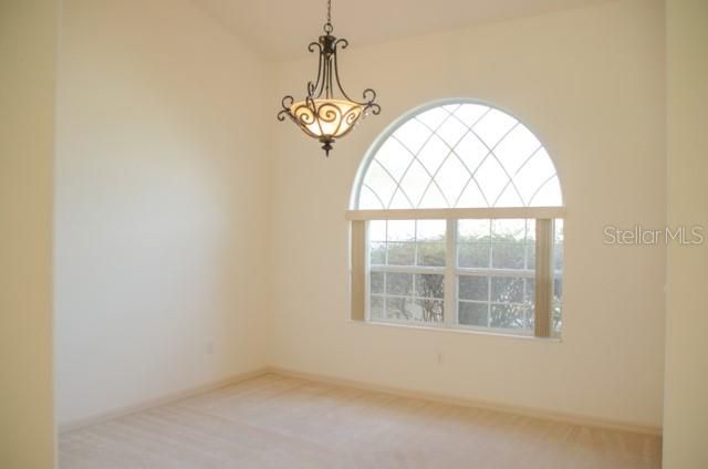 For Rent: $2,100 (3 beds, 2 baths, 2139 Square Feet)