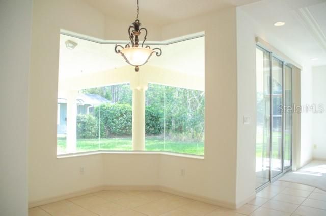 For Rent: $2,100 (3 beds, 2 baths, 2139 Square Feet)