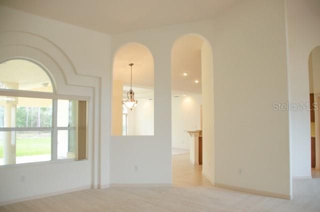 For Rent: $2,100 (3 beds, 2 baths, 2139 Square Feet)