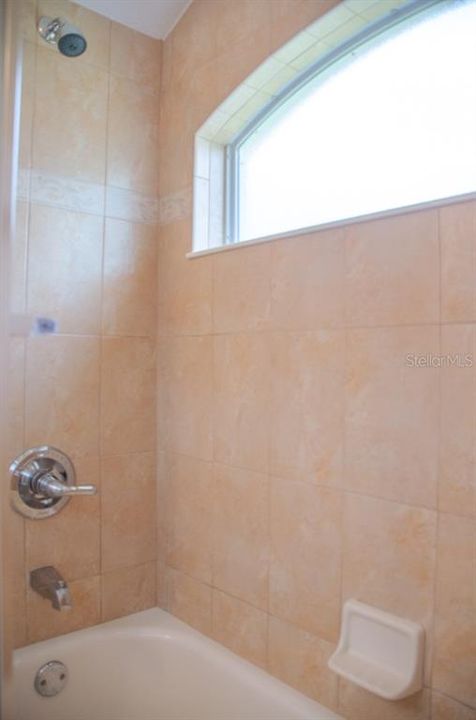 For Rent: $2,100 (3 beds, 2 baths, 2139 Square Feet)