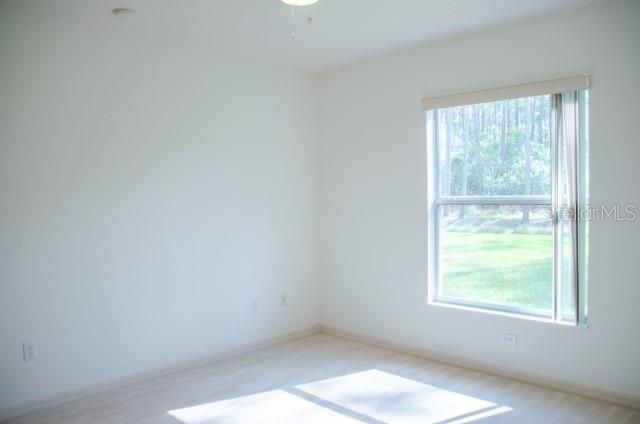 For Rent: $2,100 (3 beds, 2 baths, 2139 Square Feet)