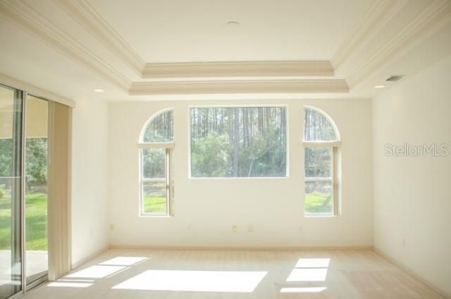 For Rent: $2,100 (3 beds, 2 baths, 2139 Square Feet)