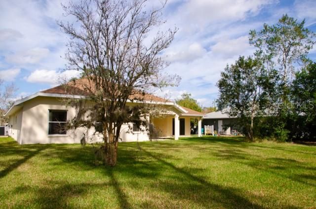 For Rent: $2,100 (3 beds, 2 baths, 2139 Square Feet)