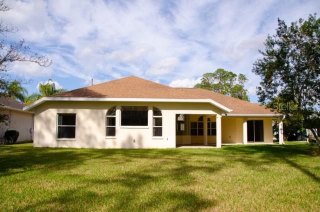 For Rent: $2,100 (3 beds, 2 baths, 2139 Square Feet)