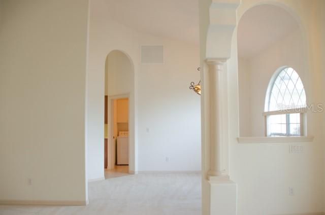 For Rent: $2,100 (3 beds, 2 baths, 2139 Square Feet)