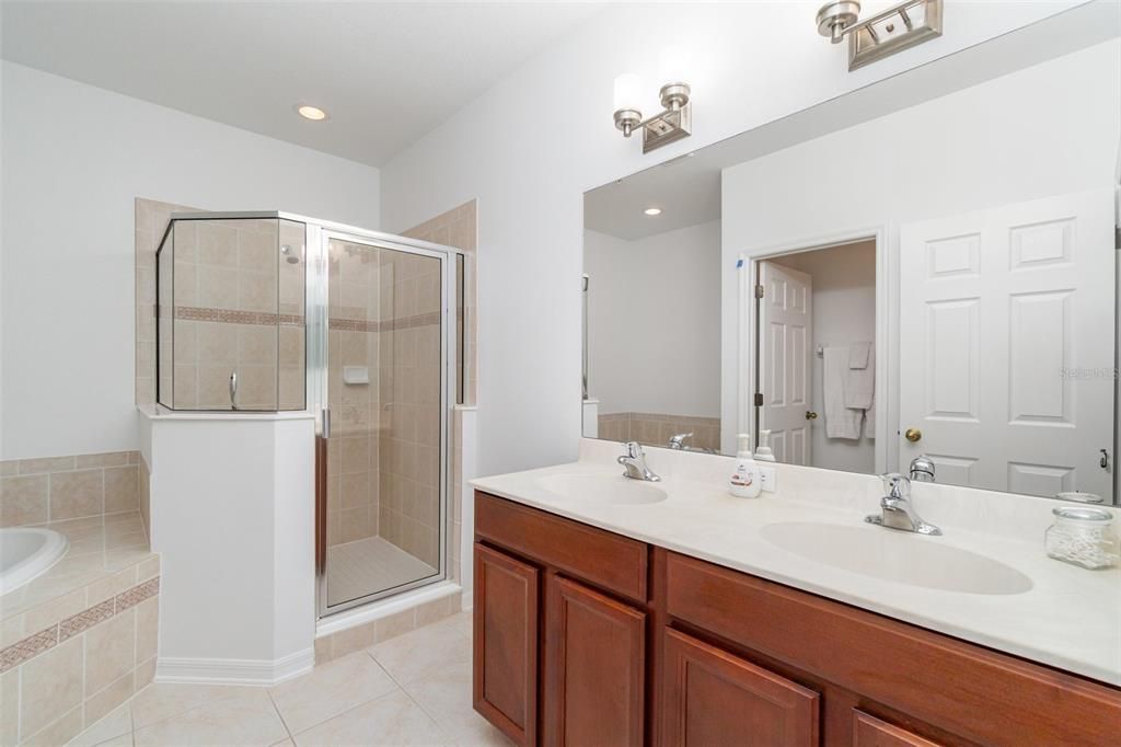 Activo con contrato: $299,900 (3 camas, 2 baños, 1575 Pies cuadrados)