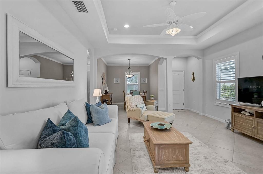 For Sale: $435,000 (3 beds, 2 baths, 1511 Square Feet)