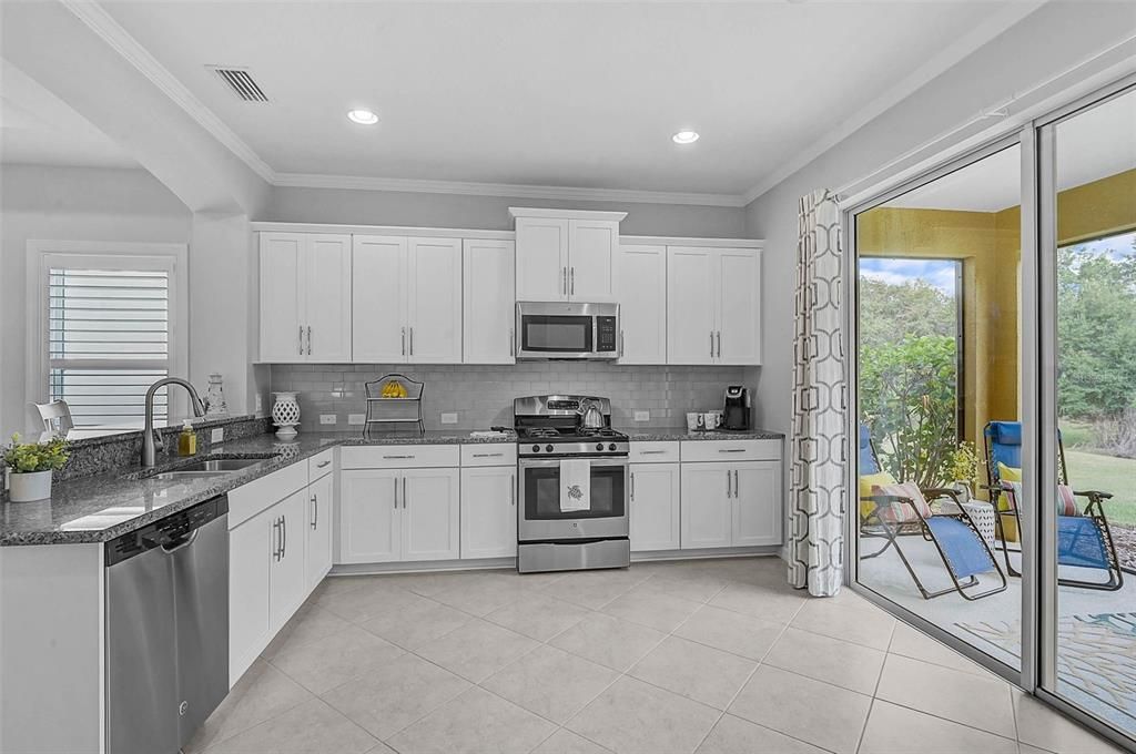 For Sale: $435,000 (3 beds, 2 baths, 1511 Square Feet)