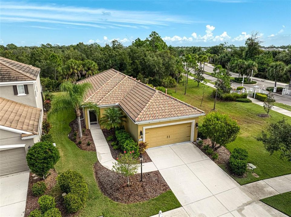 For Sale: $435,000 (3 beds, 2 baths, 1511 Square Feet)