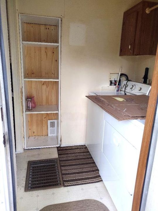 待售: $229,900 (3 贝兹, 2 浴室, 1056 平方英尺)